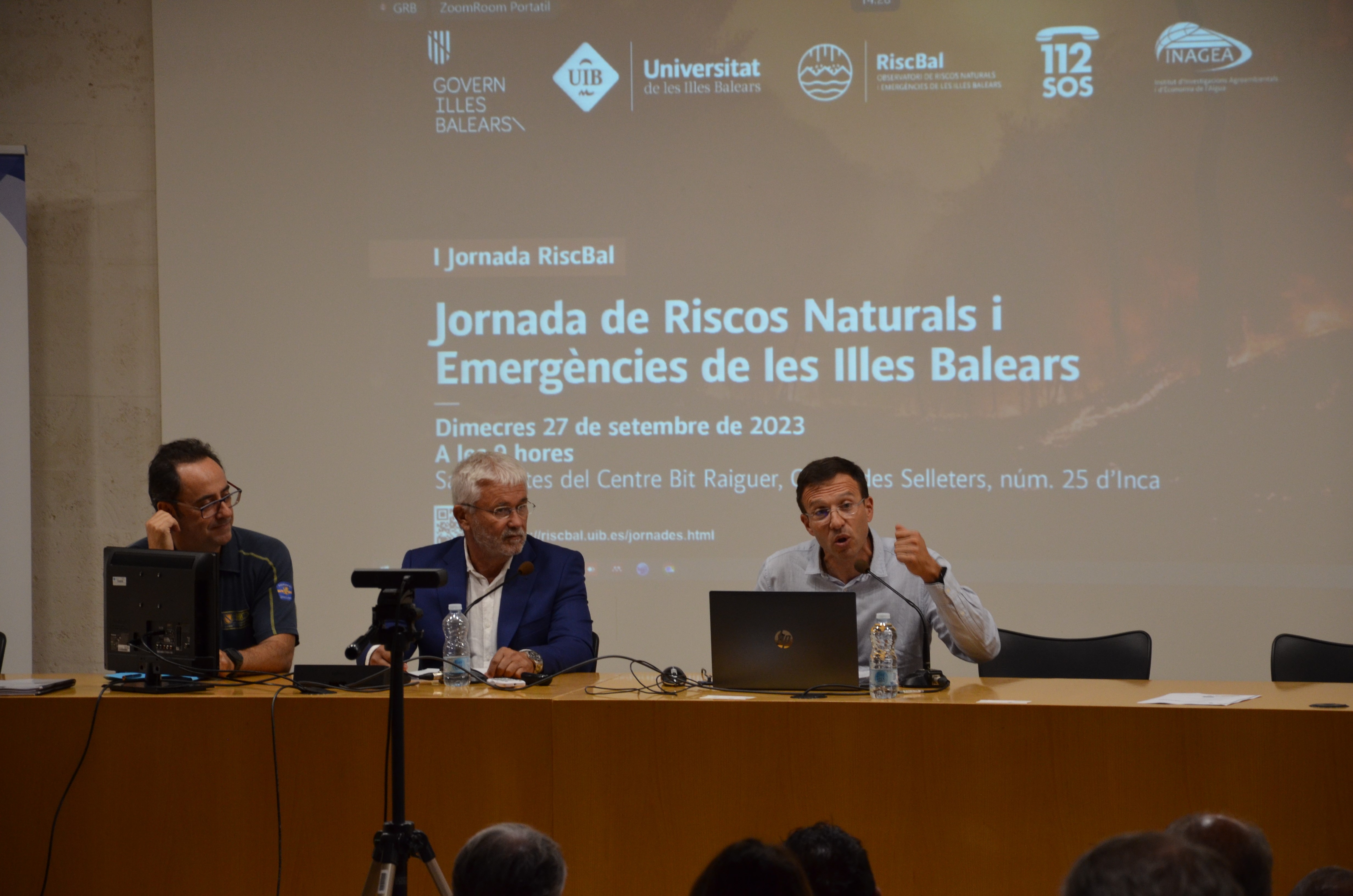 Clausura de la I Jornada RiscBal
                                -Sr. Sebastián Sureda Mas, Director General d'Emergències. Conselleria de Presidència i Administracions Públiques. Govern de les Illes Balears.
                                -Dr. Joan Estrany Bertos, Director de l’Observatori de Riscos Naturals i Emergències -RiscBal. 
